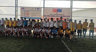 DİKKAD ve Dicle Gençlikspor'dan liseler arası futbol turnuvası