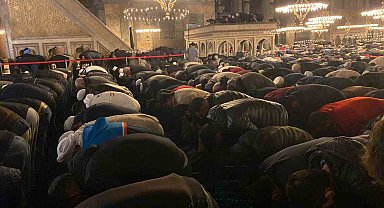 Diyanet İşleri Başkanı, İstanbul'un Fethi'nin 570. yıl dönümünde Ayasofya'da sabah namazı kıldırdı