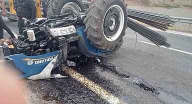 Diyarbakır'da demir taşıyan traktör devrildi: 1 yaralı