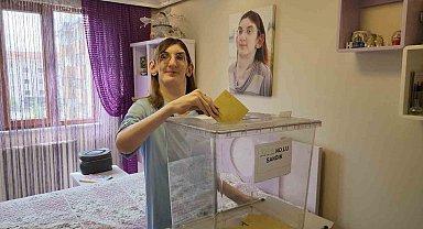 Dünyanın en uzun boylu kadını" oyunu evinde kullandı