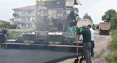 Düzce'de günde bin 500 ton asfalt seriliyor