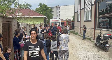 Edirne'de evde çıkan yangın mahalleliyi sokağa döktü