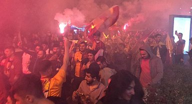 Edirne'de meşaleli şampiyonluk sevinci