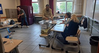 Edirne'de oyların sayım işlemleri sürüyor