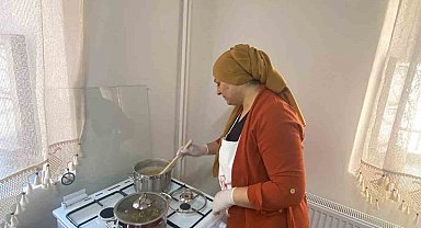 Edremitli roman kadınlar SODAM'da meslek öğreniyor