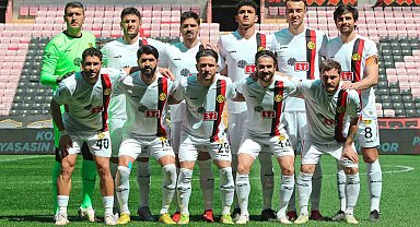 Efsane Eskişehirspor'un amatör lige düşmesiyle taraftarlar büyük üzüntü yaşadı