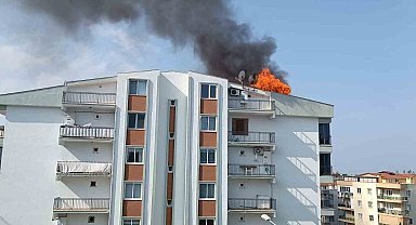 Elinde sigarayla uyuyakaldı, çıkan yangında yaralandı