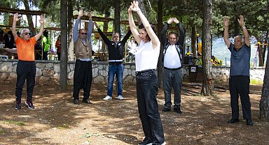 Emekli evi sakinleri, Darısekisi Örnek Köyü'nü gezdi