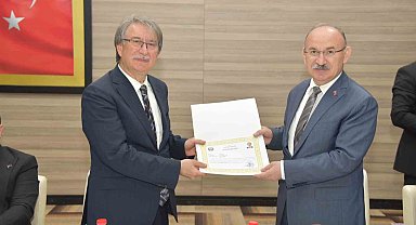 Emekliye ayrılan Vali Yardımcısı Mesut Eser'e veda yemeği düzenlendi