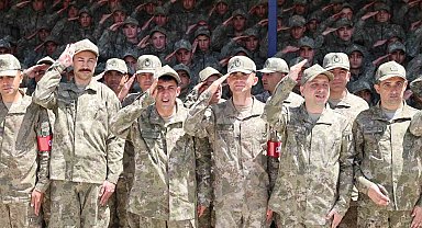 Engelliler bir günlüğüne asker oldu