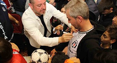 Eski Milli Futbolcu Nihat Kahveci Akşehirlilerle buluştu