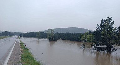 Eskişehir Seyitgazi ilçesi sele teslim oldu