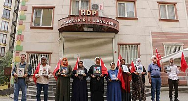 Evlat nöbeti tutan ailelerden Cumhurbaşkanı Erdoğan'a tebrik