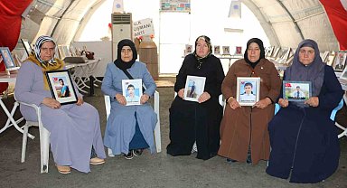 Evlat nöbetindeki gözü yaşlı anne: "4 yıldır HDP önünde evladımı istiyorum diye haykırıyorum"