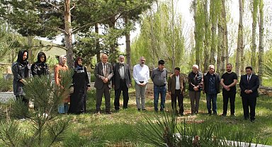 Gazeteci Nişancı, vefatının dördüncü yılında kabri başında anıldı