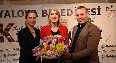 Gazeteci Türküsev Yalova'da okuyucularıyla buluştu