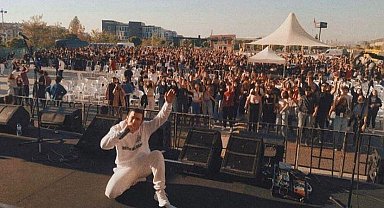 Genç rap yıldızı ödüllü menajer ile anlaştı