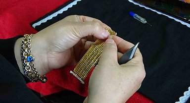 Hasır bilezik örenler yaşlanıp mesleği bırakmak zorunda kalınca kursun önemi daha da arttı