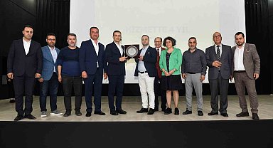 Hataylılardan Esenyurt Belediye Başkanı Bozkurt'a teşekkür plaketi