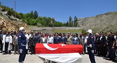 Hayatını kaybeden asker son yolculuğuna uğurlandı