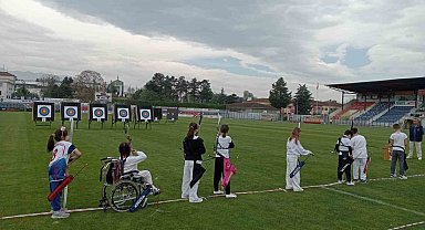 Hedefi 12 vurmaya çalıştılar