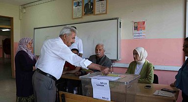 Iğdırlılar 2. tur için yeniden sandık başında