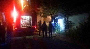 İki katlı evde çıkan yangın söndürüldü