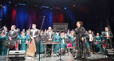 İl Milli Eğitim Müdürlüğü Öğretmenler Korosundan Türk müziği ziyafeti