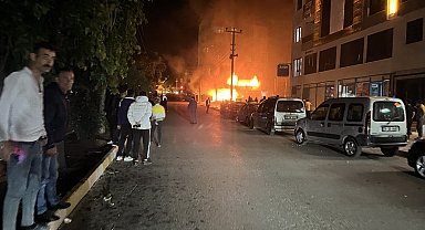 İş yeri yangınında büyük panik