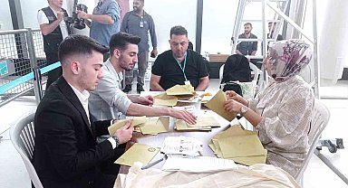 İstanbul Havalimanı'nda oy sayımına devam ediliyor