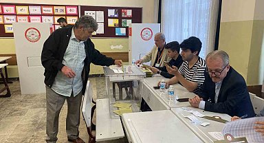 İstanbul'da oy kullanma işlemi başladı