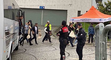 İstanbul'da sayılan oylar ilçe seçim kurullarına getiriliyor