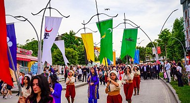 İstanbul'un fethinin 570'inci yıl önümü Erbaa'da coşkuyla kutlandı