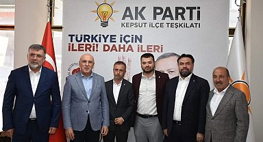 İYİ Parti'den istifa eden belediye başkan adayı AK Parti'ye katıldı