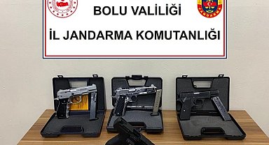 Jandarma ekiplerinin şok uygulamasına takıldılar: 4 ruhsatsız tabanca ele geçirildi