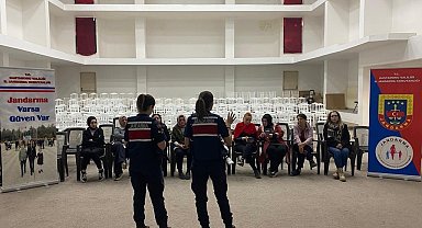 Jandarmadan erkeklere "Kadına El Kal-Ka-Maz" eğitimi verildi