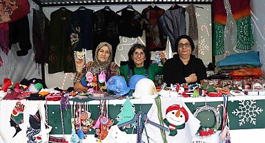 Kadınların el emeği ürünleri stantlarda yerini aldı