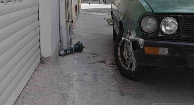 Kaldırıma park yapmak için demir dubayı kırdılar