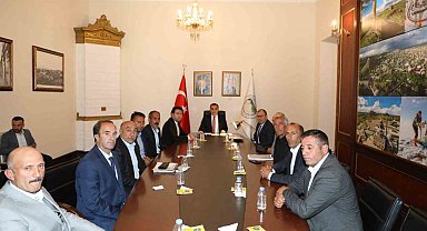 Kars Valisi muhtarları ağırladı