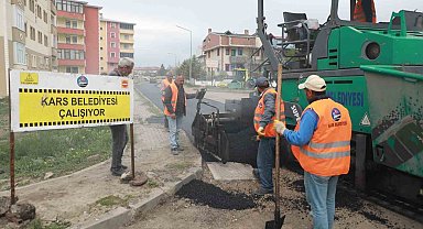 Kars'ta BSK asfalt yol yapım çalışması sürüyor