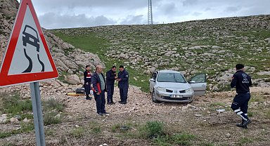 Kaygan zemin kazaya neden oldu: 3 yaralı