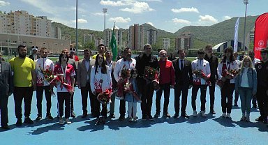 Kayserili dünya şampiyonları yurda döndü