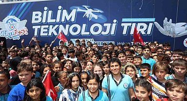 Kepez'in Bilim Teknoloji Tırı, öğrencilerle buluştu