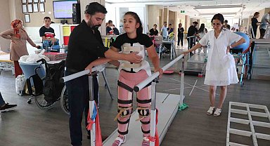 Kızı gibi özel çocuklar için yaptığı yeni şarkısını Cumhurbaşkanı Erdoğan'a armağan etti