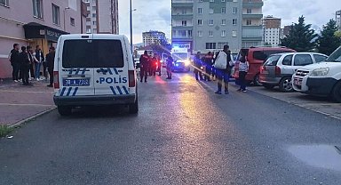 Komşuların otopark kavgası kanlı bitti: 1 yaralı