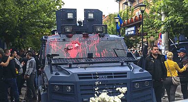 Kosova'nın kuzeyinde polis ile Sırp protestocular arasında arbede