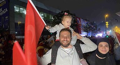 Küçükçekmece'de Cumhurbaşkanlığı seçim zaferi kutlaması