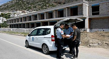 Kuşadası'nda inşaat yasağı denetimleri devam ediyor