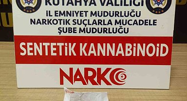 Kütahya'da bekçiler bir kişinin üzerinde uyuşturucu ele geçirdi