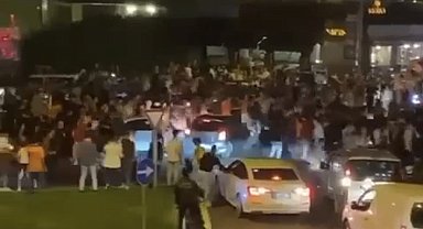 Kutlama yapan GS taraftarlarını ezdi